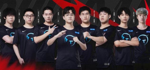 利物浦欲出售左后卫齐米卡斯，因其不愿离开安菲尔德，而其他球员面临竞争。