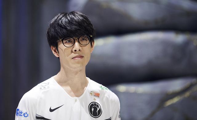 帕雷德斯父亲：我了解一些事情，知道迪巴拉想来博卡