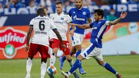 图赫尔：世界杯期间替补球员或待在更衣室，我们有勇气去争冠