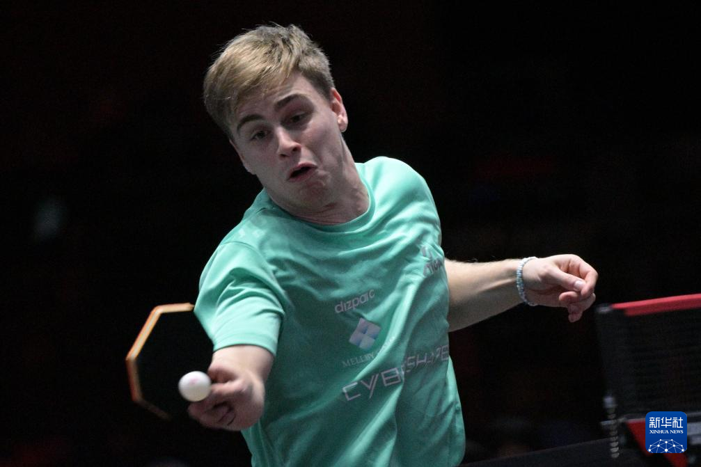 大的自信和 大的自信和