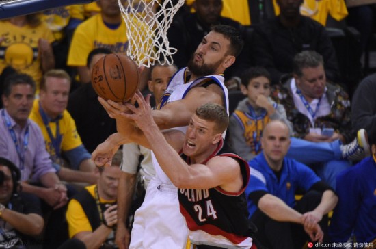 激烈竞争的 激烈竞争的